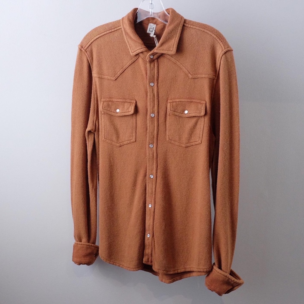 Une Cotton/ Cashmere Blend Long Sleeve Button Up